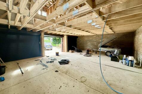 garage block internal