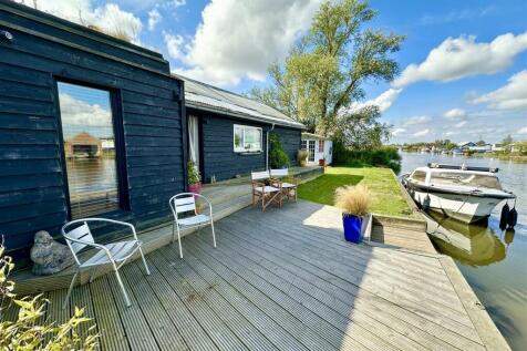 river facing deck