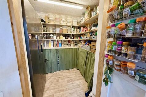 walk in pantry
