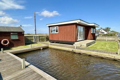 mooring door and sail shed.JPEG