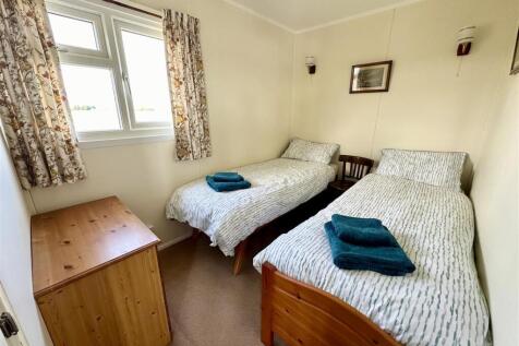 bedroom two.JPEG
