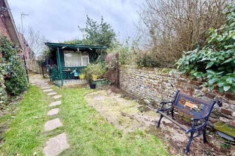 garden to side