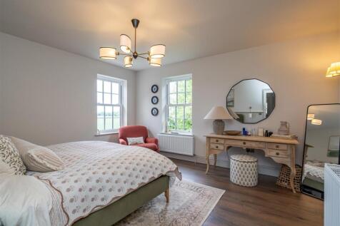 bedroom one.jpg