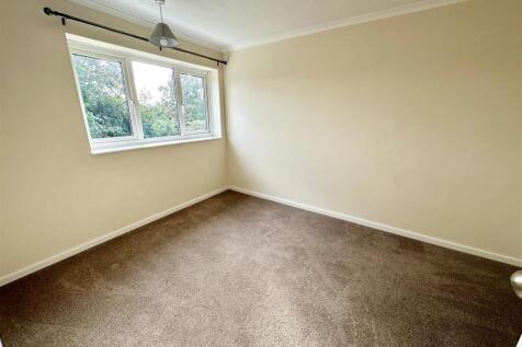 bedroom two.JPEG