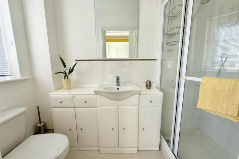 en suite shower room