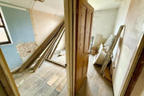 rear bedroom