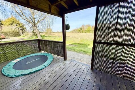 covered deck