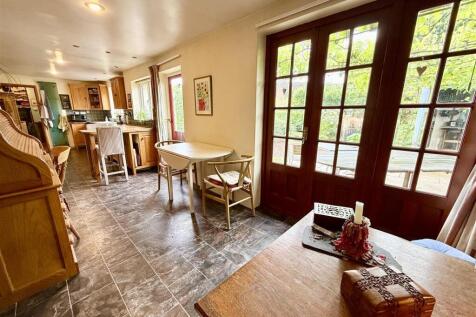 kitchen breakfast room