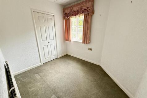 ground floor bedroom / study
