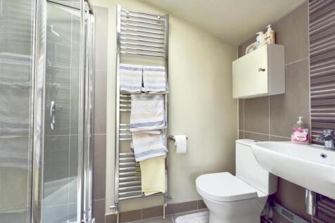 en suite shower