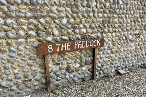 8 The Paddock