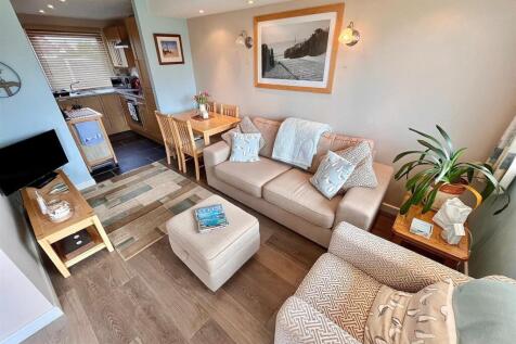 Open Plan Living/Dining Area