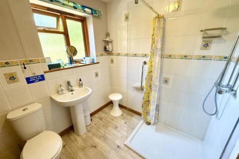 annexe shower room