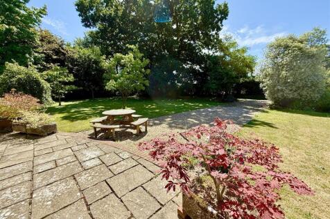 garden to front