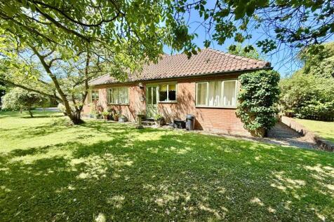 annexe to side
