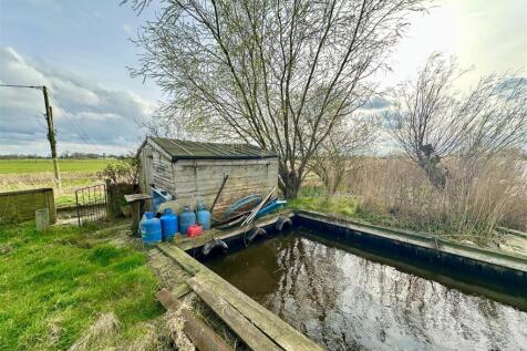 mooring dock.JPEG
