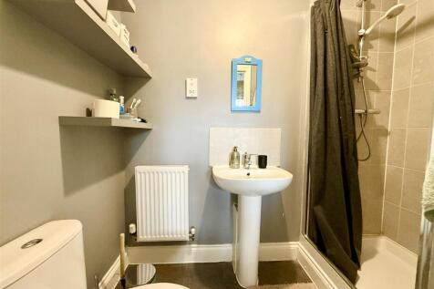 en suite shower room