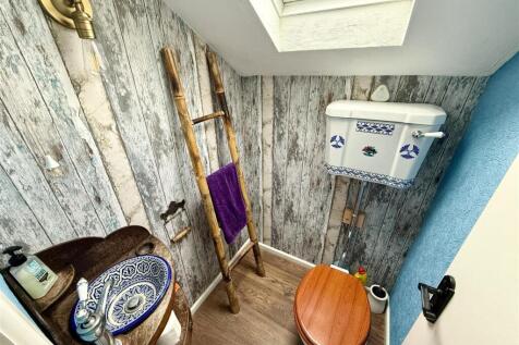 first floor wc