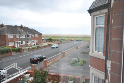 Flat 2, 34 Riley Avenue 006