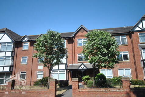 12 St Andrews Court 002