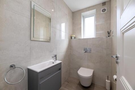 BROOK-FARM-BATHROOM-2.jpg