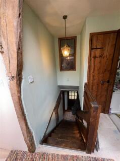 FIRST FLOOR LANDING