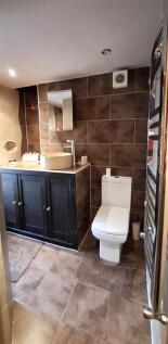 GROUND FLOOR SHOWER ROOM
