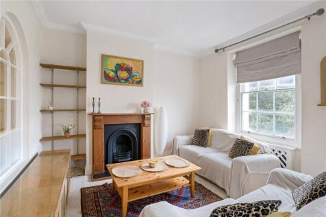 Sitting/Dining Room