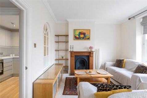 Sitting/Dining Room