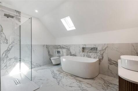 En Suite Bathroom