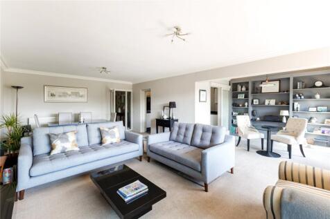 Sitting/Dining Room