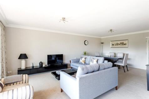 Sitting/Dining Room