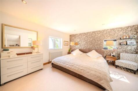 Principal bedroom