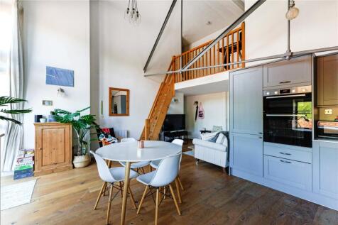 Kitchen/Dining Area
