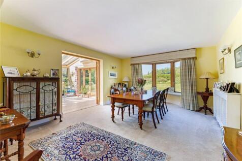 Sitting/Dining Room