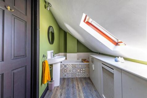 En Suite Bathroom