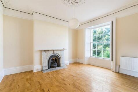 Sitting/Dining Room