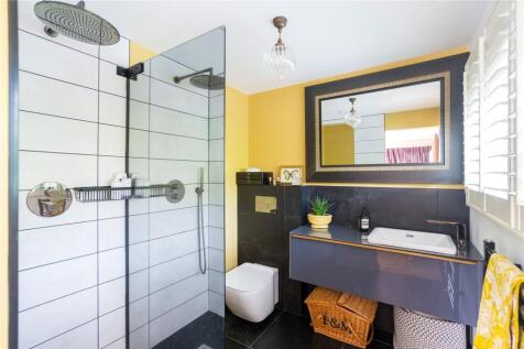 En Suite Shower Room