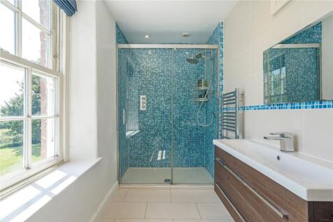Bedroom Two En Suite