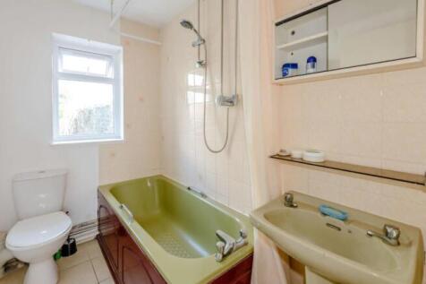 Glenhurst bathroom.jpeg