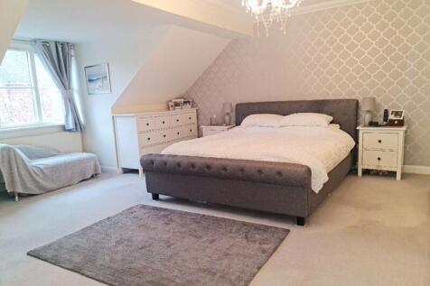 Main bedroom 