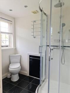 En-suite off loft bedroom 