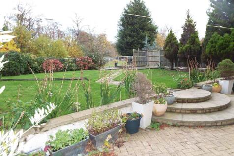 patio to garden 