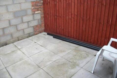 Rear court yard 