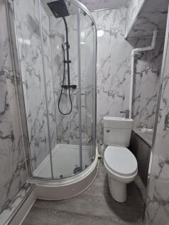 EN-SUITE BEDROOM ONE 