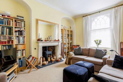 A SITTING ROOM 1 -16