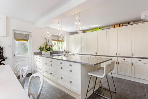 A KITCHEN 2.jpg