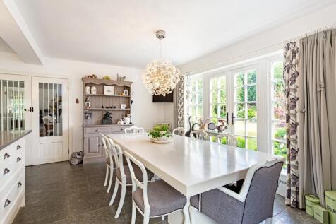 A DINING AREA.jpg