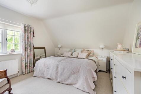 A BEDROOM 2.jpg