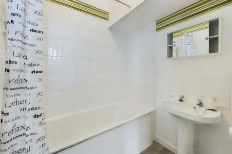 Bathroom.jpg